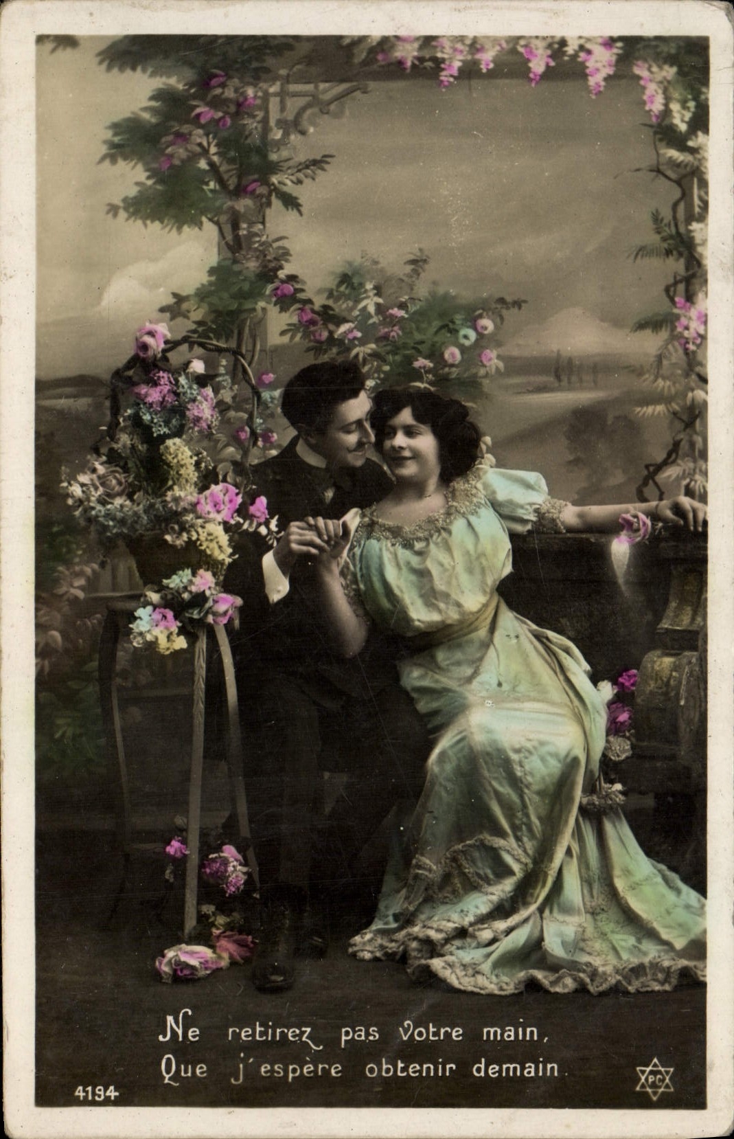 Liebendes Paar — romantische Szene — Verlag PCX, Nr. 4194