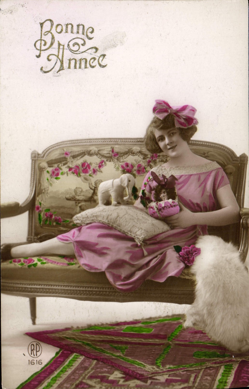 CPA Fantaisie Femme Elephant