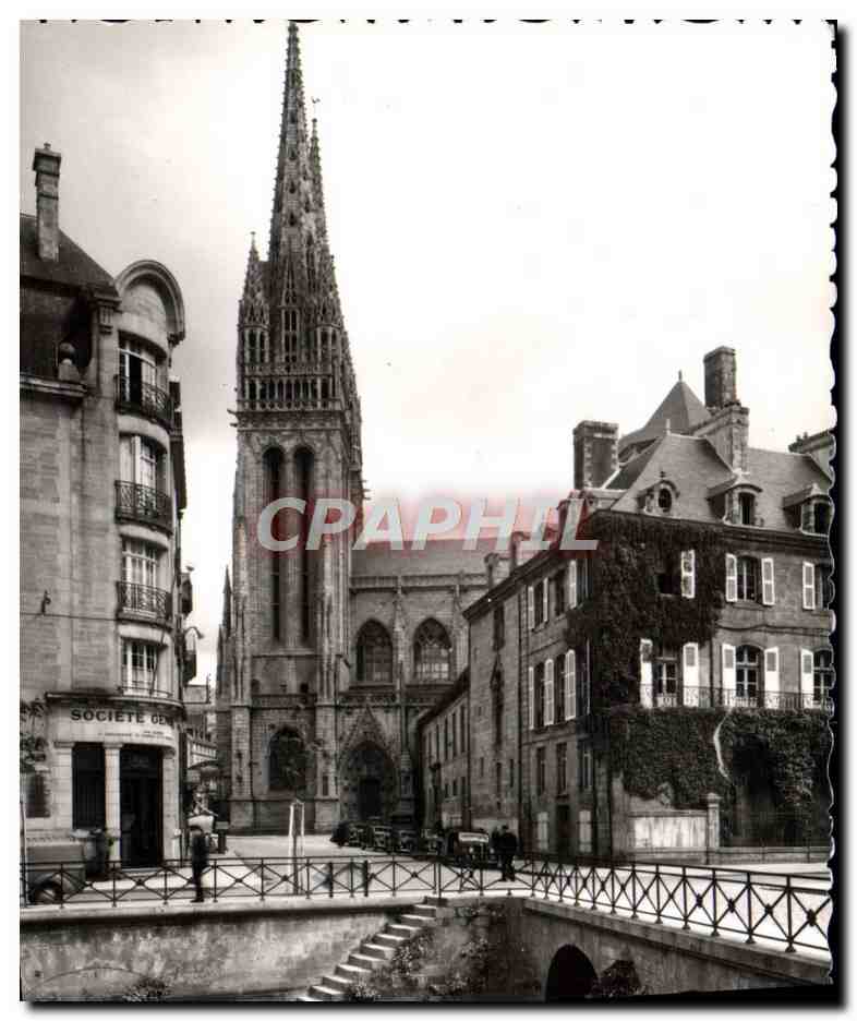 CPM Quimper La rue du roi Gradlon Societe Generale