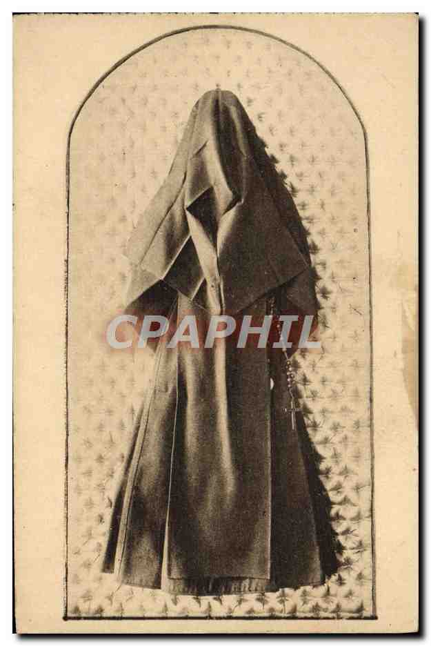 CPA Robe de bure petit voile et chapelet de Sainte Therese de l'Enfant Jesus 