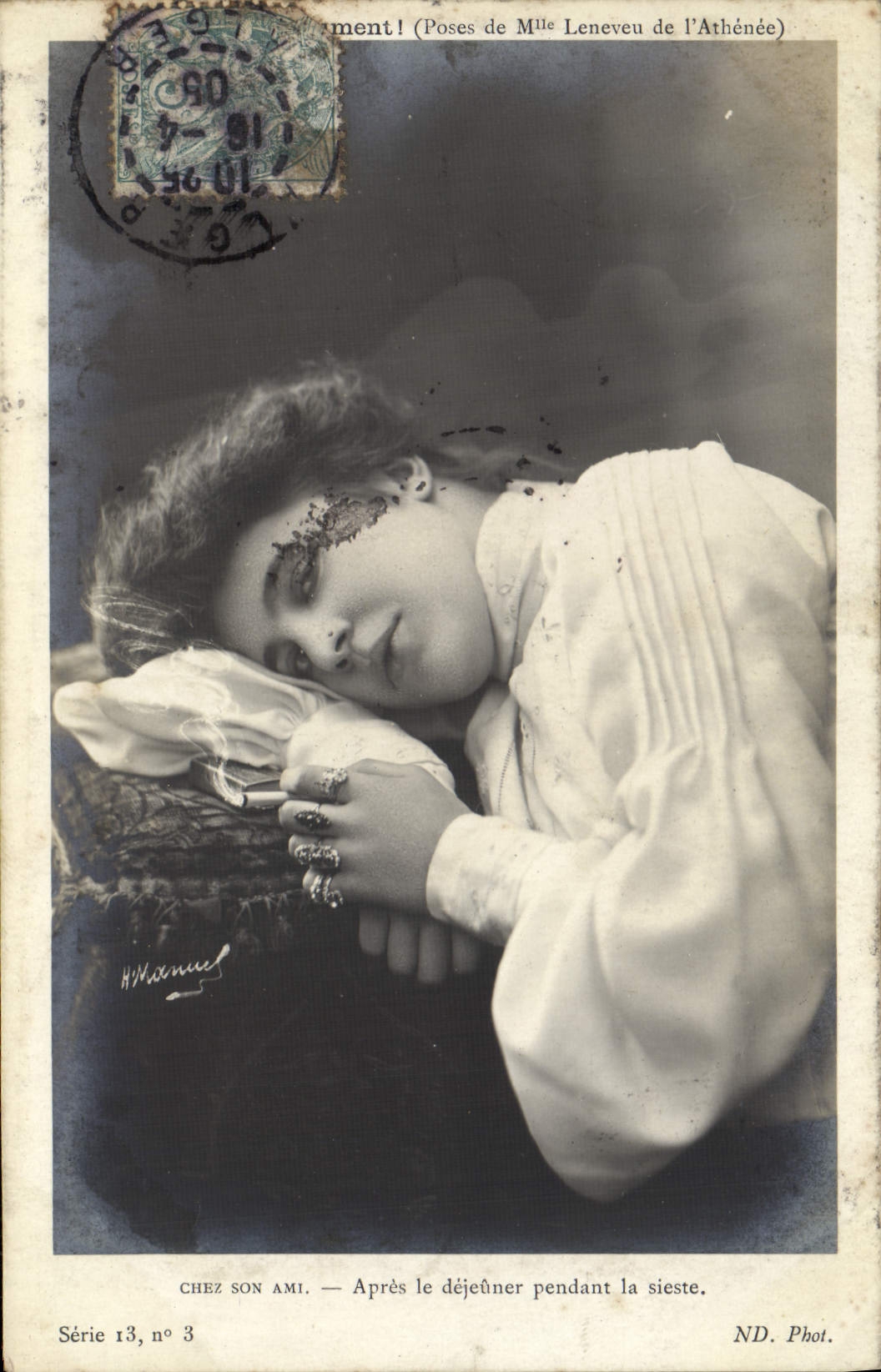 Femme dormant — Après le déjeûner pendant la sieste — ND. Phot. — Série 13, n° 3