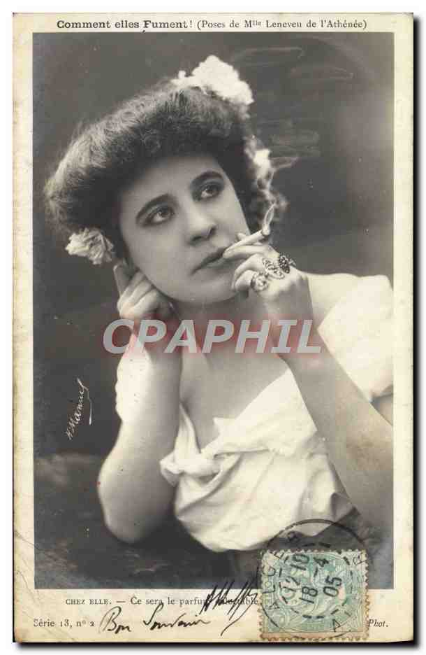 CPA Fantaisie Femme Tabac Cigarette Mlle Leneveu de l'Athenee