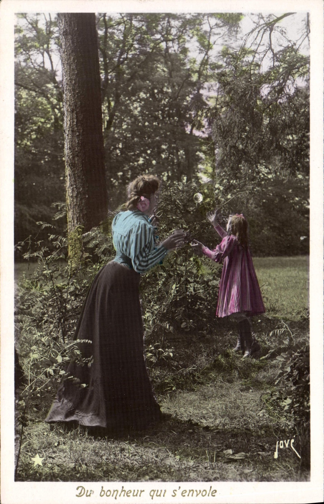 CPA Fantaisie Femme Enfant Du bonheur qui s'envole