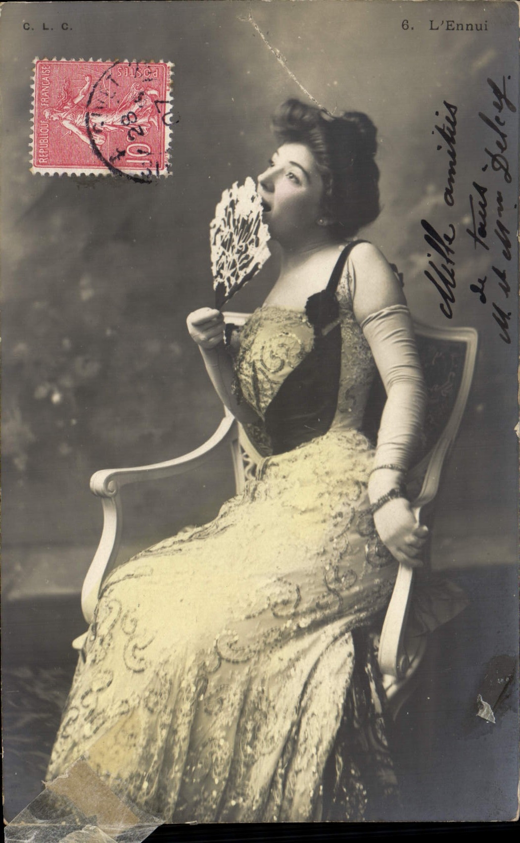 CPA Fantaisie Femme Eventail L'ennui 