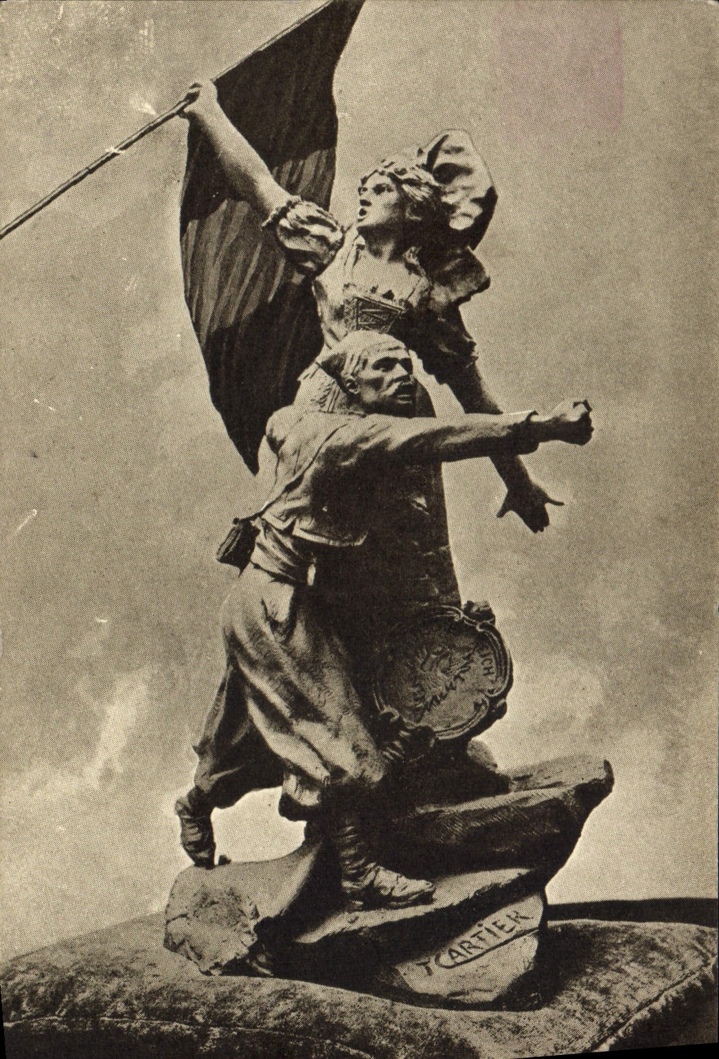 CPA Statue Cartier Marianne 