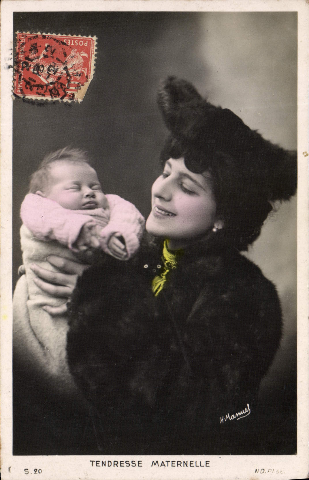 Tendresse Maternelle — H. Manuel, N.D. Phot. — S. 20