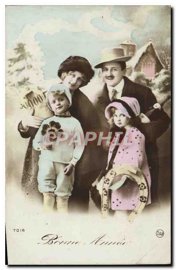 Famille en tenue de Noël — scène hivernale — éditeur Lita, n° 7016
