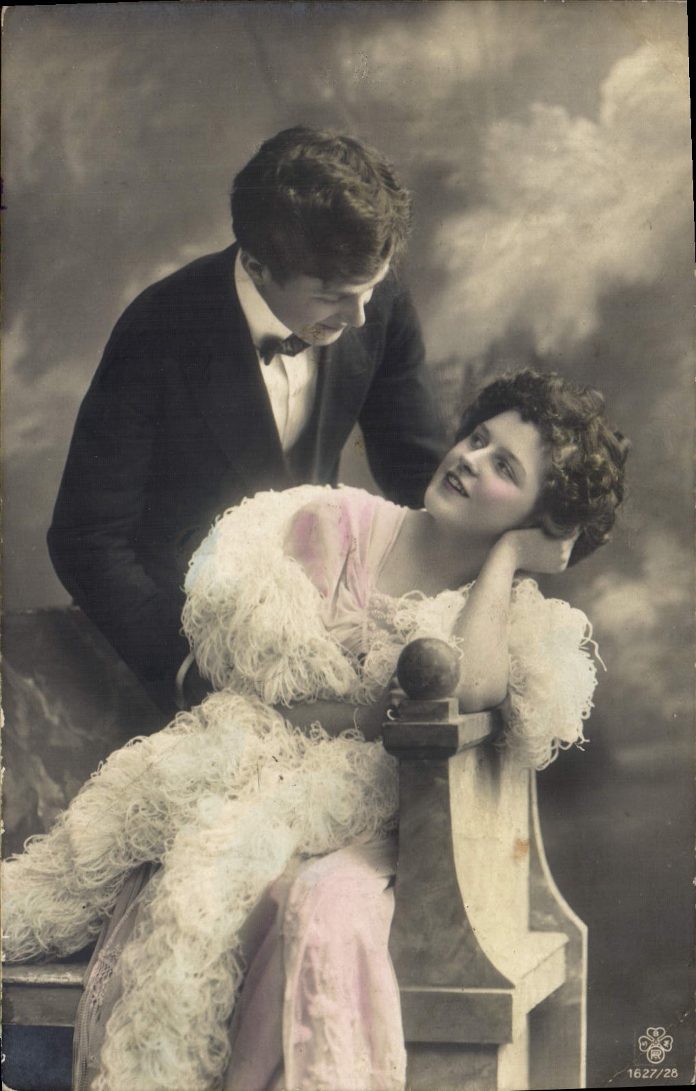 CPA Fantaisie Femme