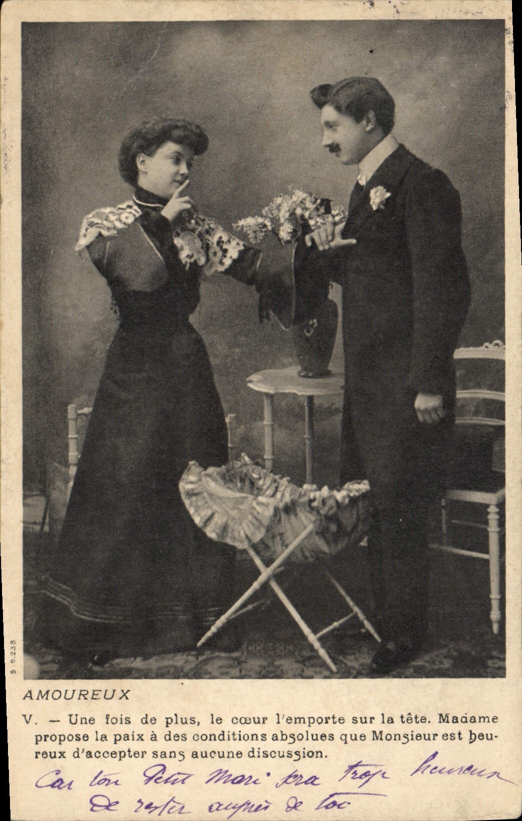 CPA Fantaisie Femme Amoureux