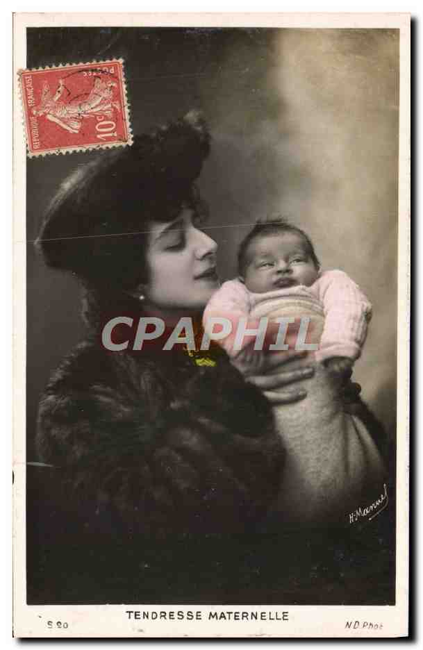 CPA Fantaisie Femme Tendresse maternelle Bebe