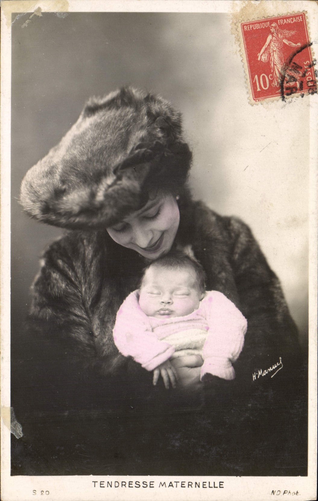 Tendresse maternelle — H. Manuel, ND Phot.