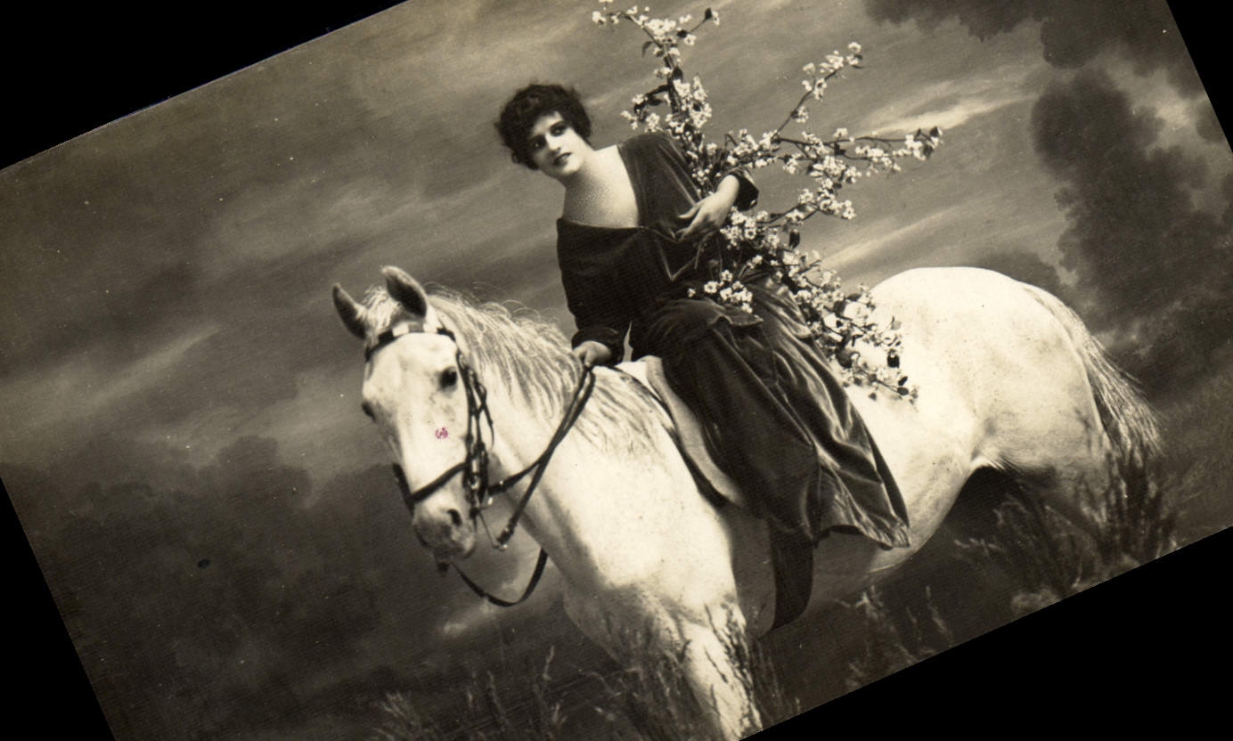 CPA Fantaisie Femme Cheval