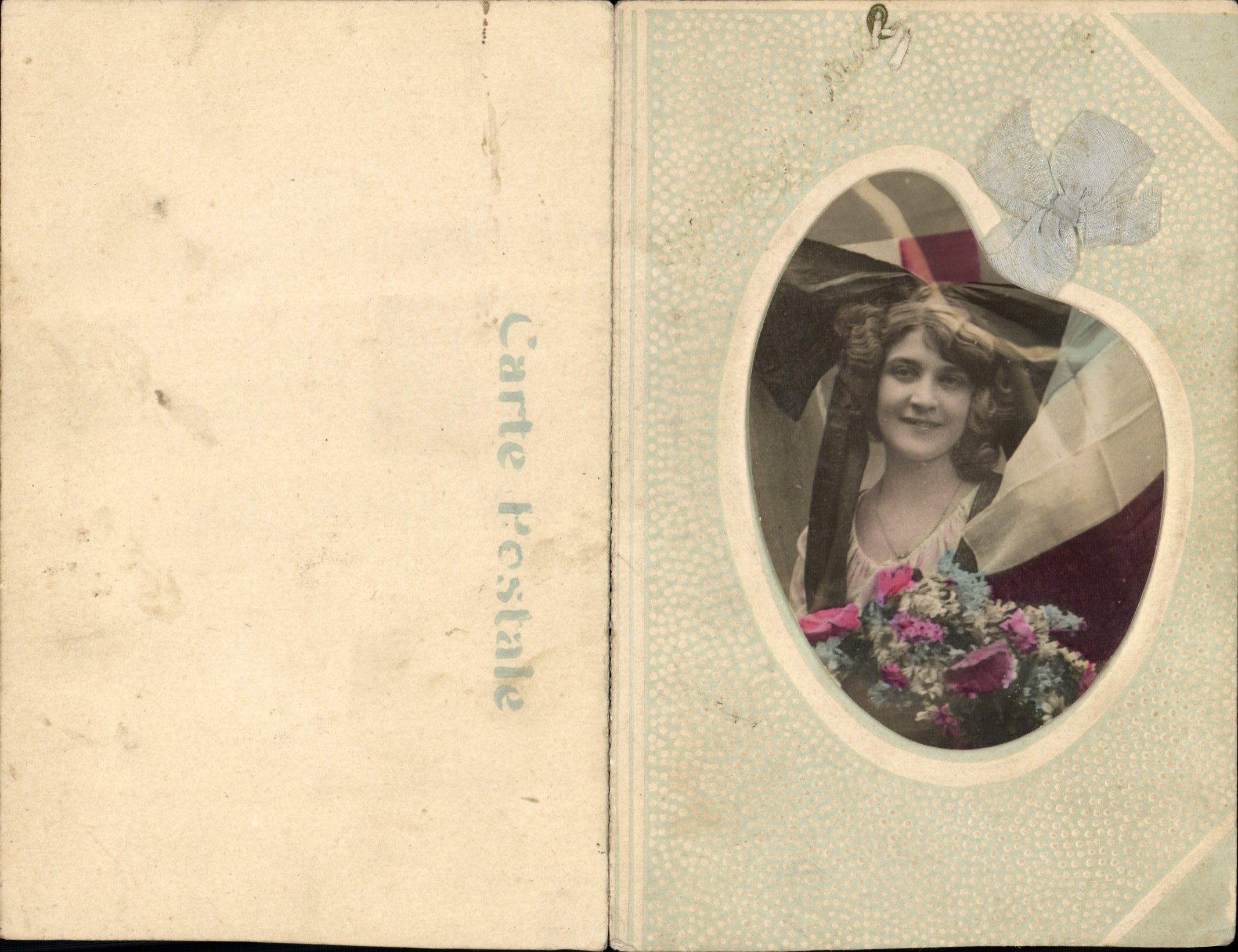 Junge Frau mit Blumenstrauß — Postkarte — unbekannter Verlag