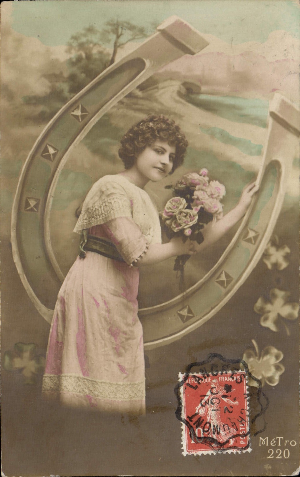 CPA Fantaisie Femme Fer a cheval