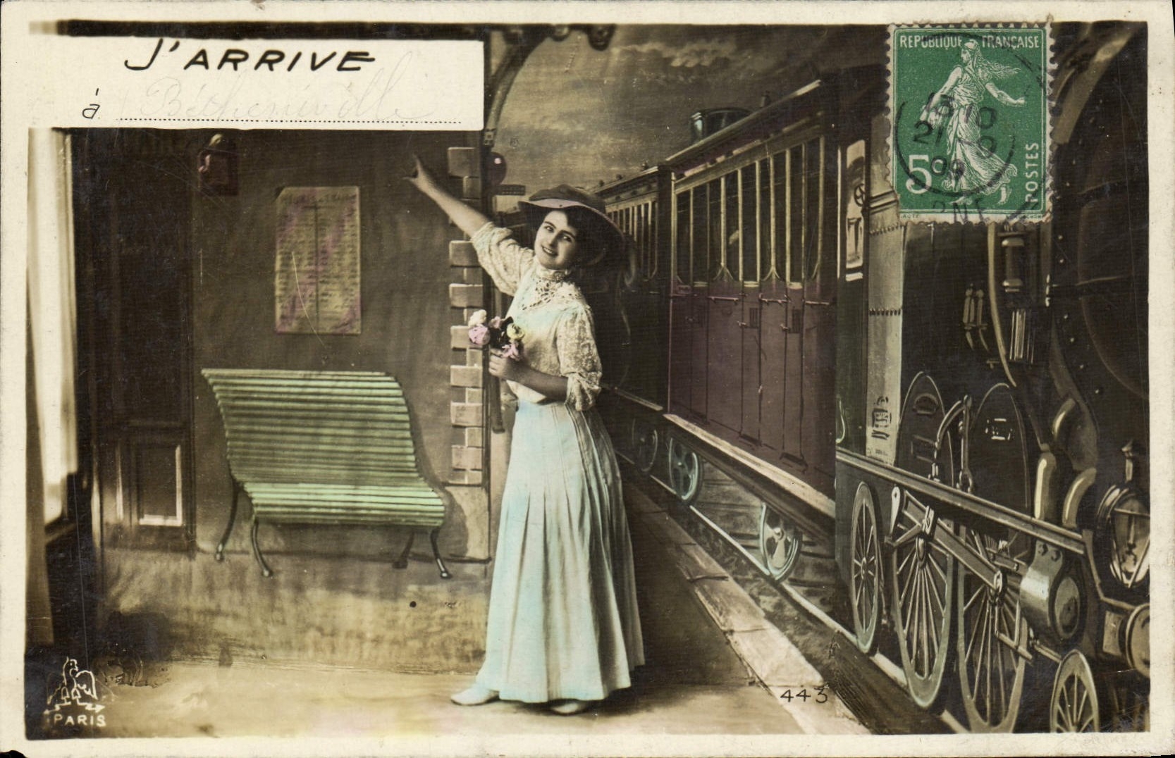 CPA Fantaisie Femme Train