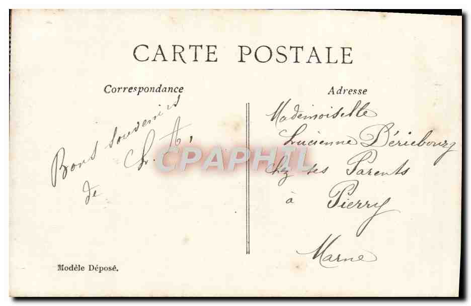 Sujet : Sœur et soldat — Hôpital militaire — Éditeur : Postes Françaises, n° 51200 — Reverso