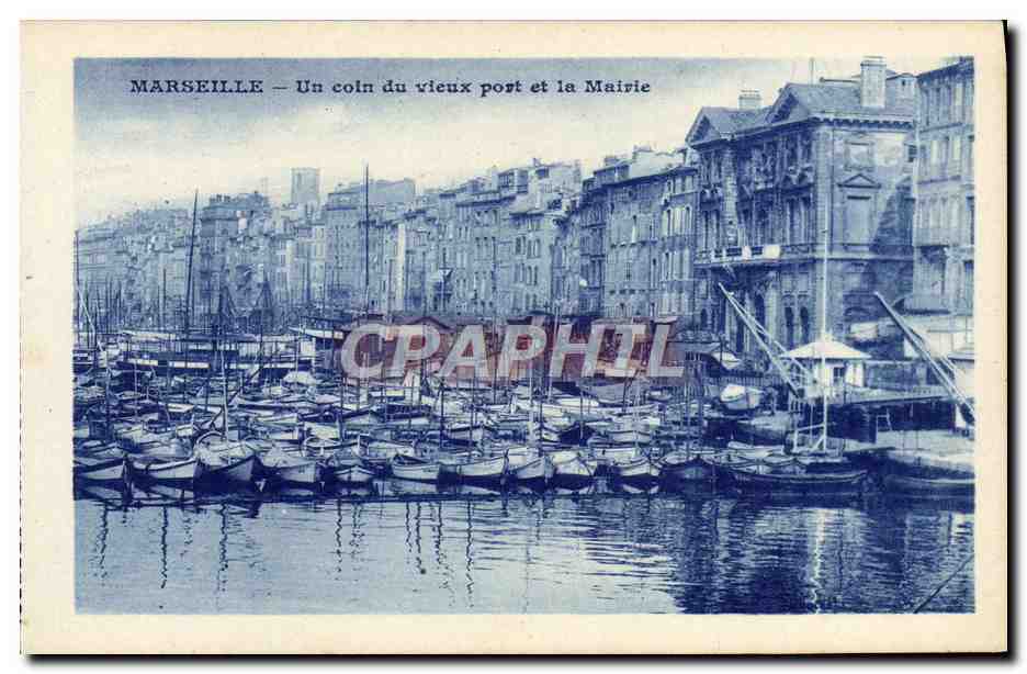 CPA Marseille Un Coin Du Vieux Port Et La Mairie Bateaux