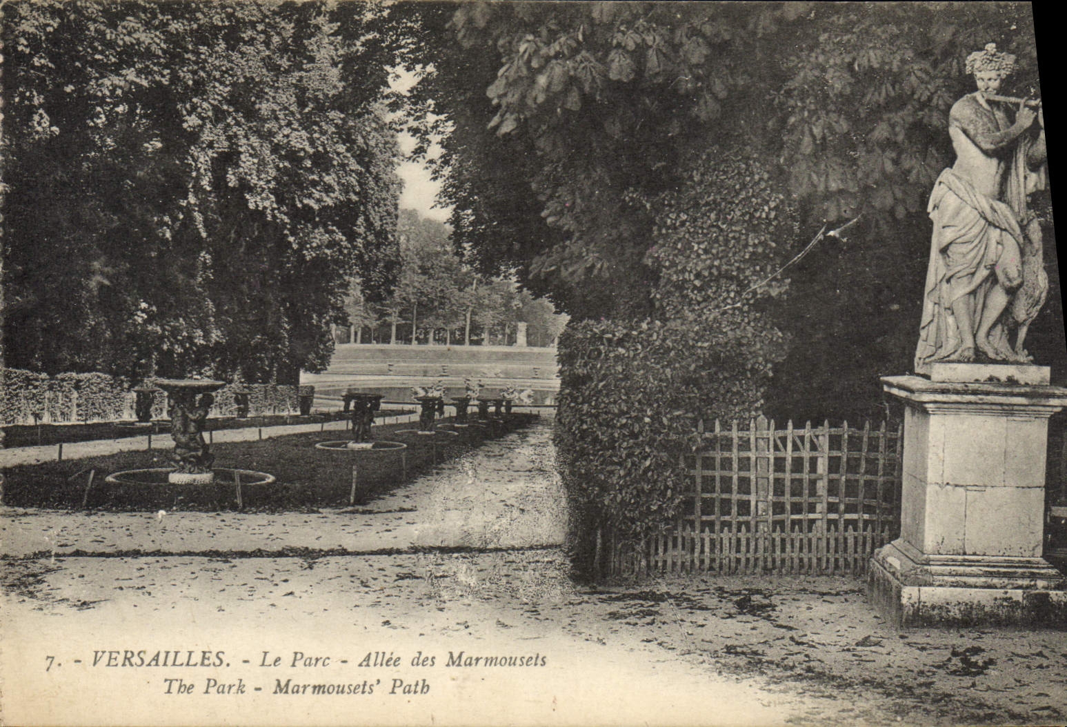Versailles - Le Parc - Allée des Marmousets — éditeur A. Moreau, n°7