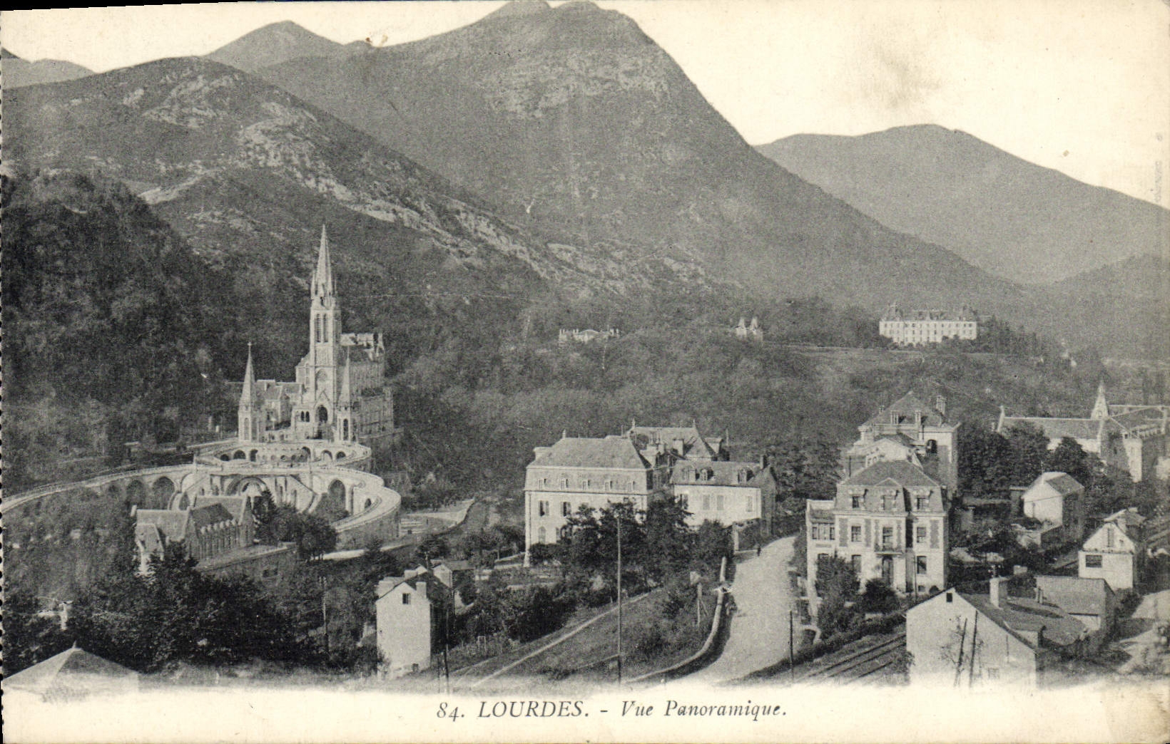 CPA Lourdes Vue Panoramique