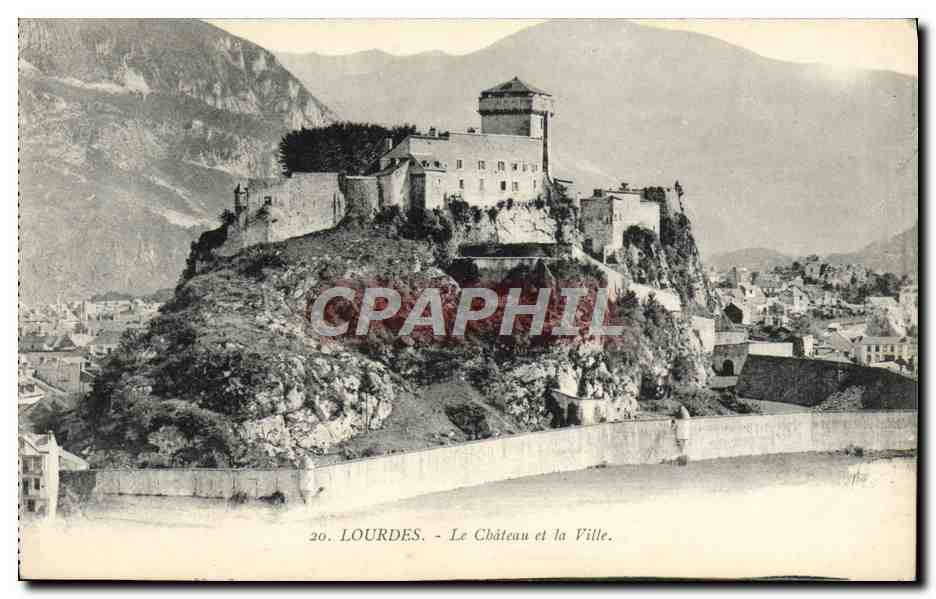 CPA Lourdes Le Chateau Et La Ville