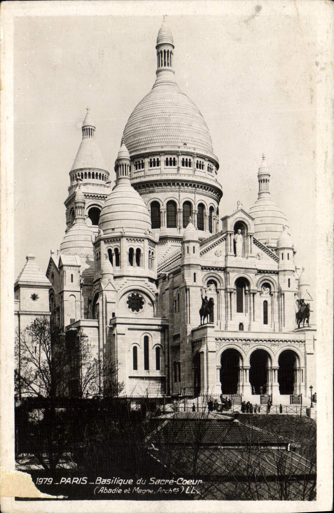 CPM Paris Basilique du Sacre Coeur 