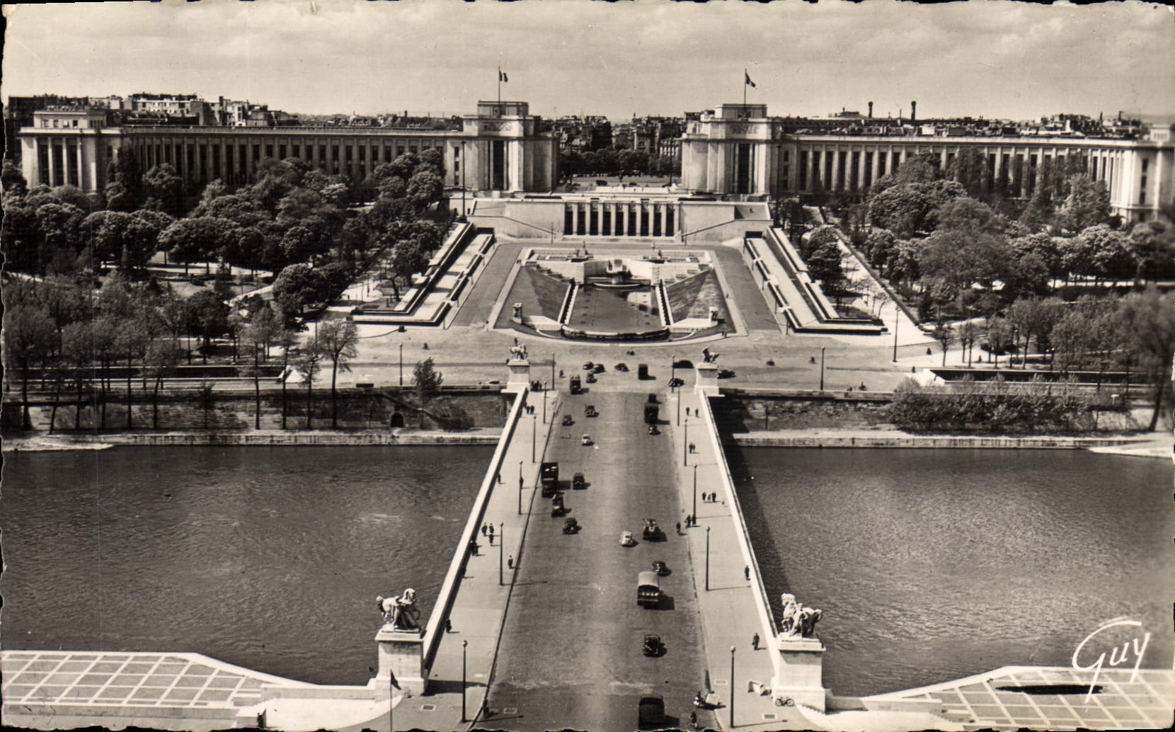 CPM Paris Et ses Merveilles Le Pont d'Iena et le palais de Chaillot 