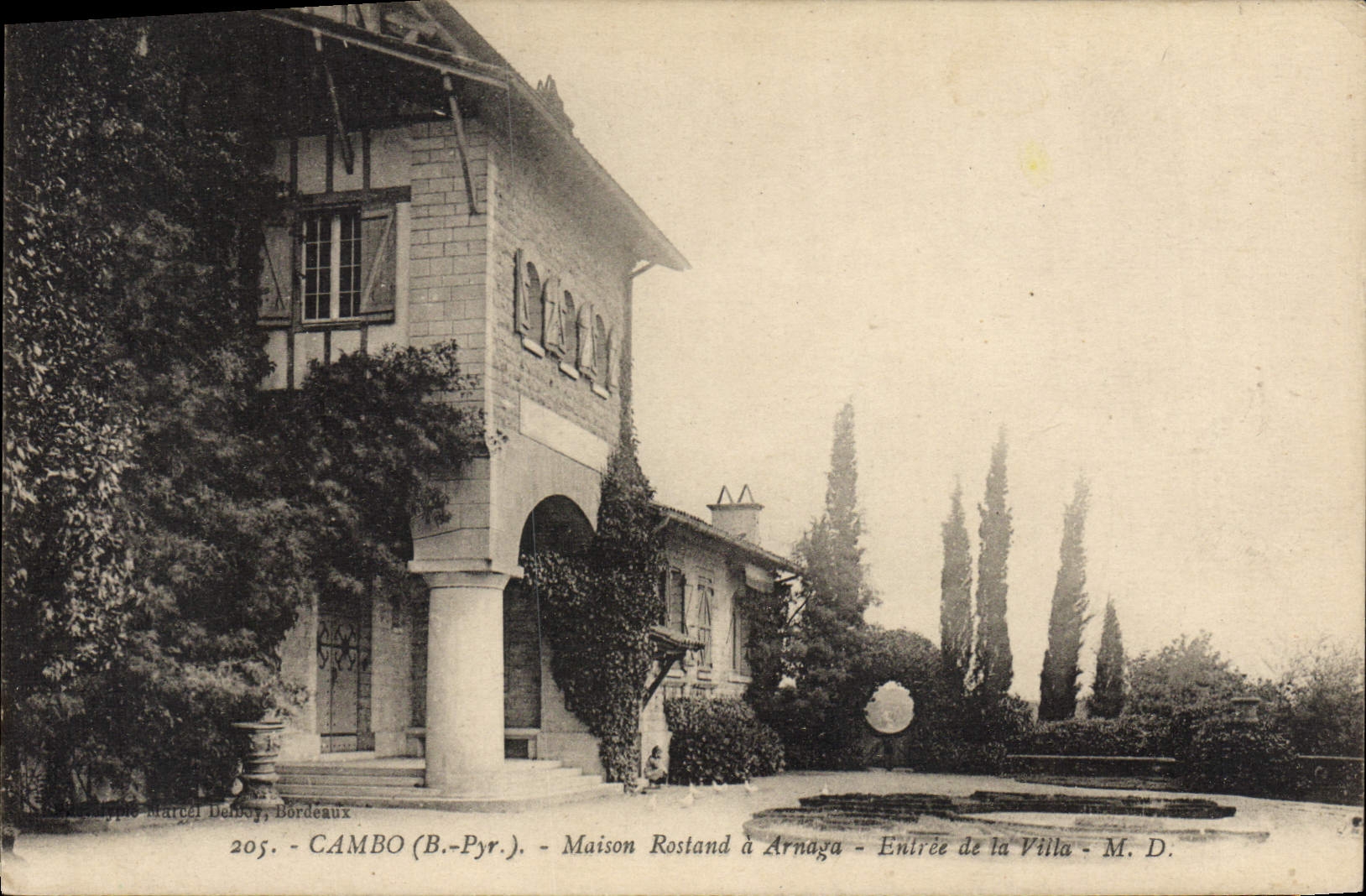 CPA Cambo Maison Rostand a Arnaga Entree de la Villa 