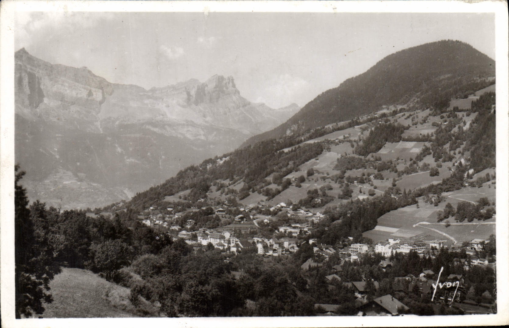Saint-Gervais-les-Bains — Vista generale e Platé (2553 m.) — Les Fiz (2611 m.) e Tête noire — Edizioni d'Arte 'Yvon' n°10