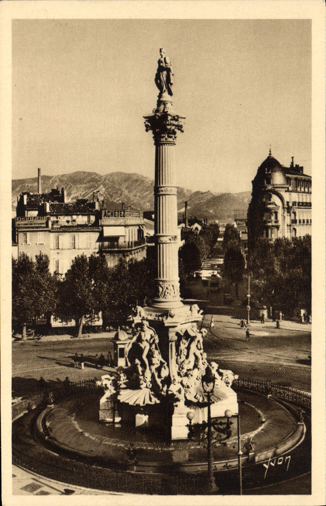 CPA Marseille Place Castellane et Fontaine Cantini