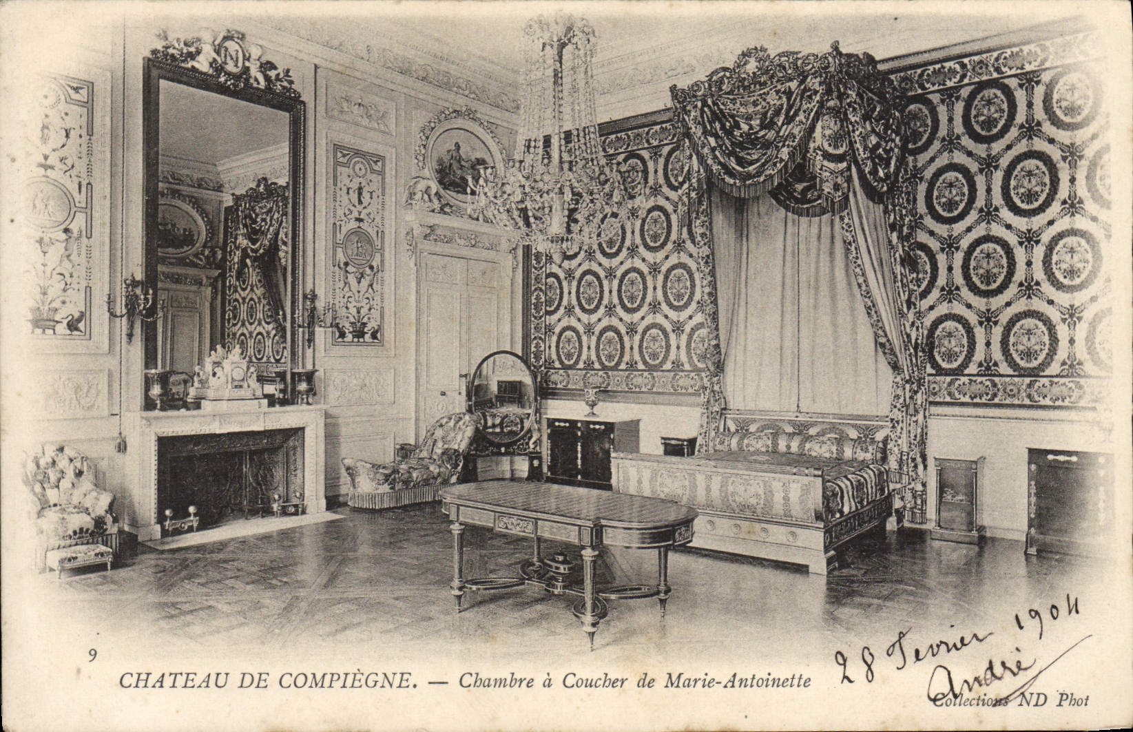 CPA Chateau de Compiegne Chambre a Coucher de Marie Antoinette