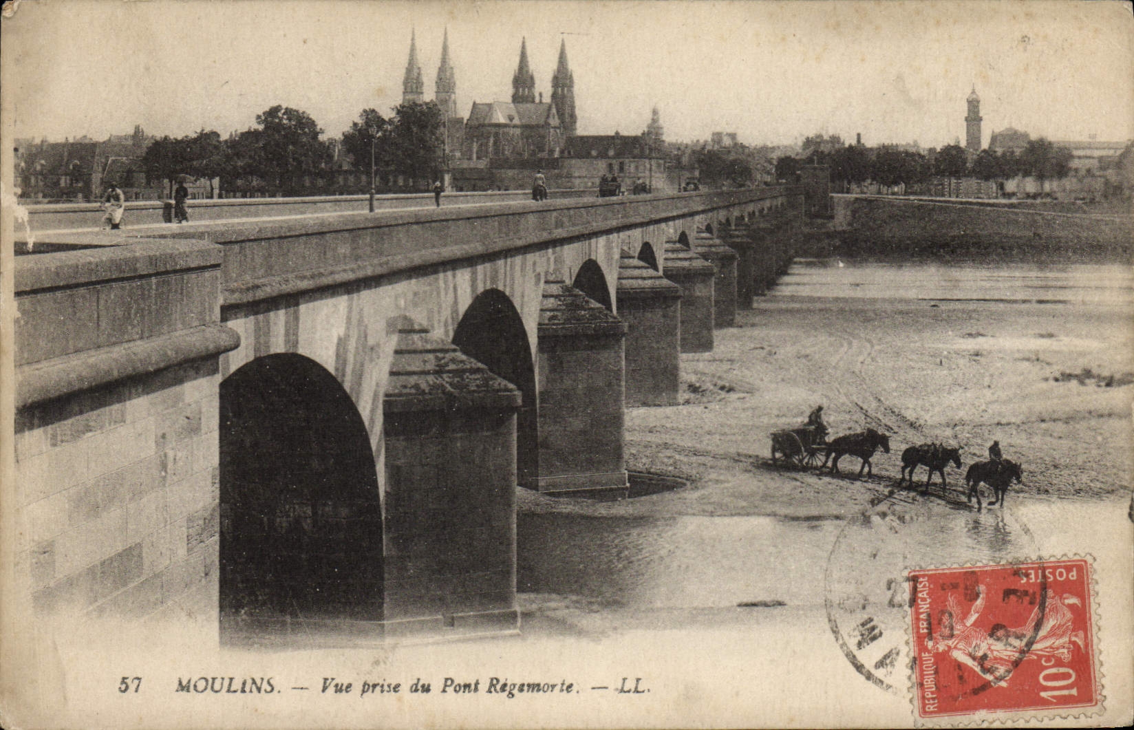 Moulin - Vue prise du Pont Régamorte — LL.