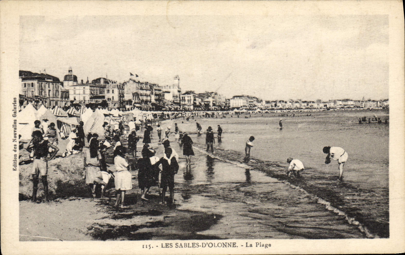 LES SABLES-D'OLONNE - La Plage — Edition des Nouvelles Galeries, n° 115