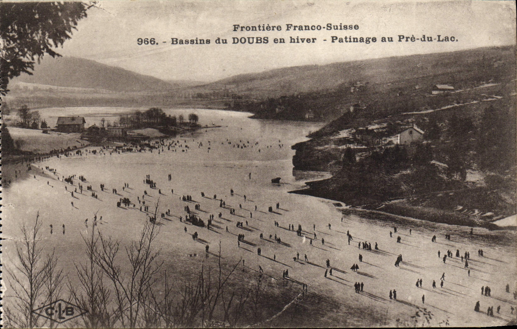 CPA Frontiere Franco Suisse Bassins Du Doubs en hiver Patinage au Pre du Lac 