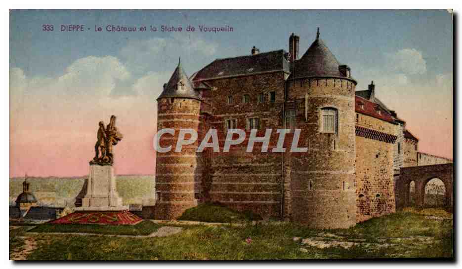 CPA Dieppe Le Chateau Et La Statue De Vauquelin