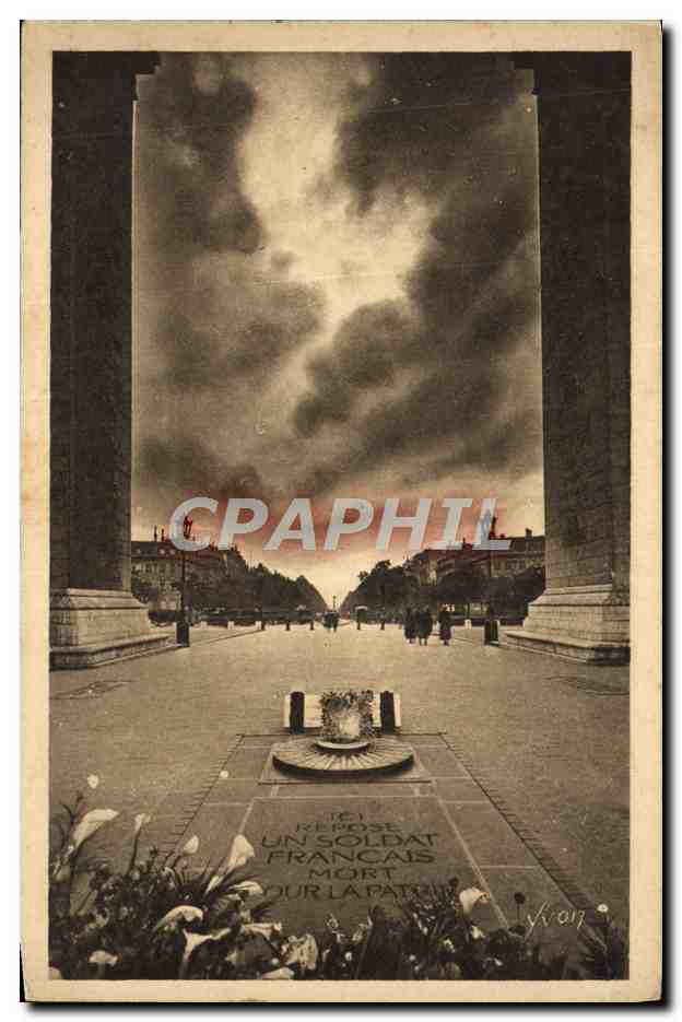 CPA Paris En Flanant Tombeau Du Soldat Inconnu