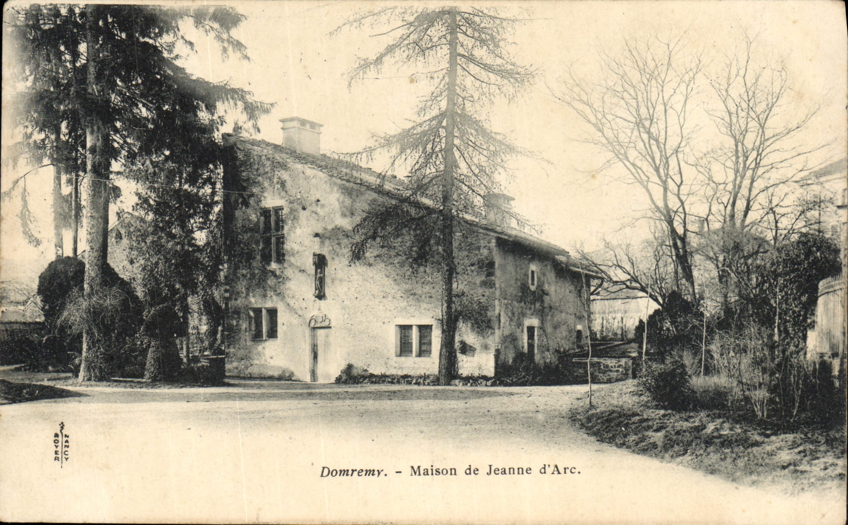 Domrémy — Haus der Jeanne d'Arc — Verlag MOROCOY