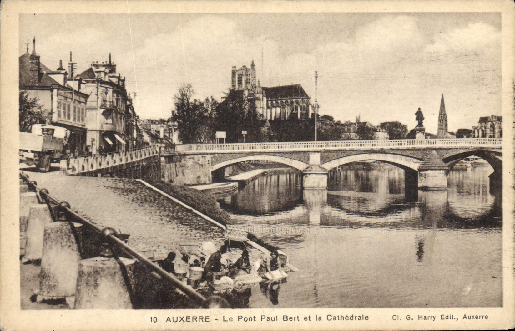 Auxerre - Le Pont Paul Bert et la Cathédrale — Cl. G. Harry Edit., Auxerre
