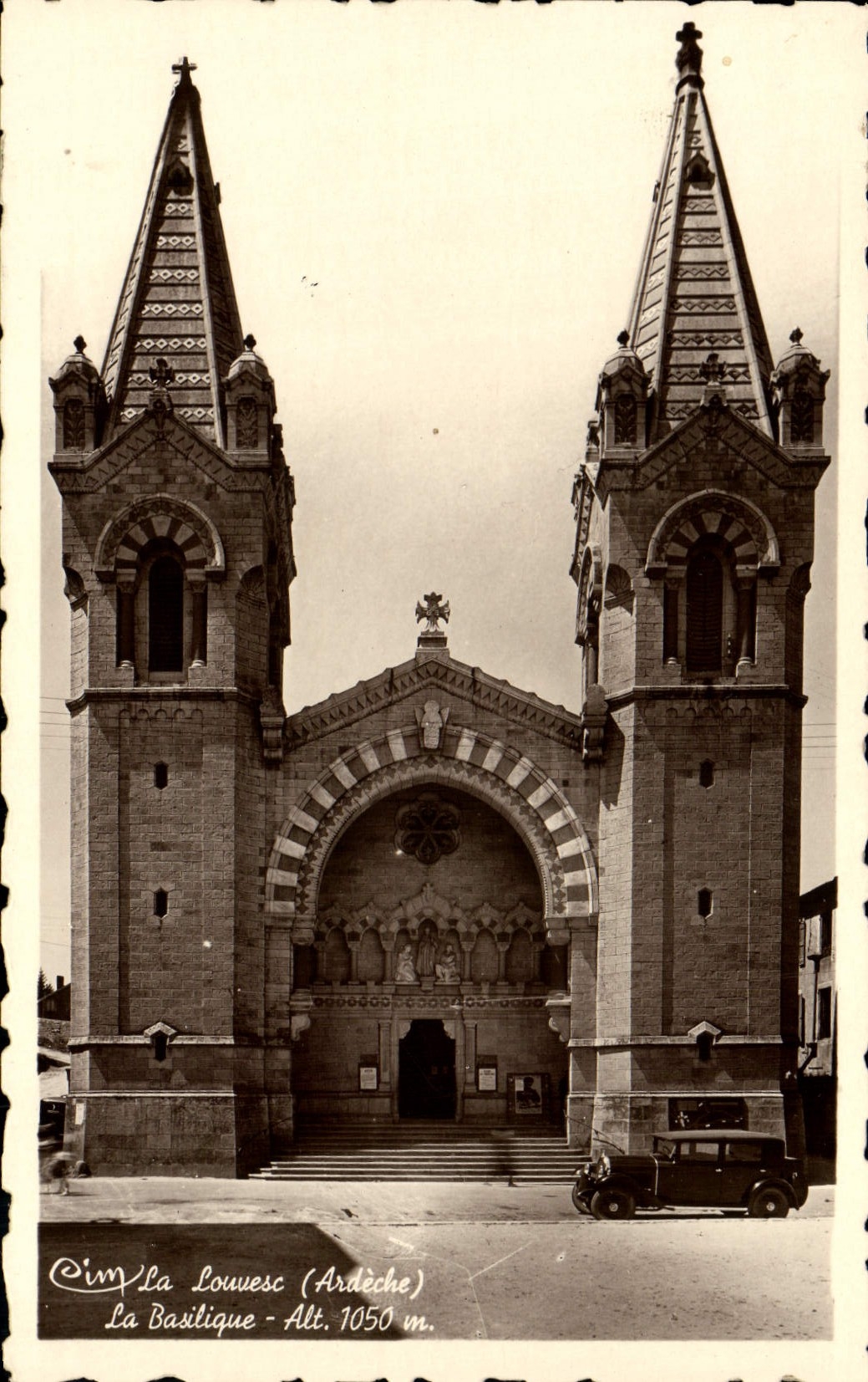 Cîmy-La Louwesc (Ardèche) — La Basilique — Alt. 1050 m. — Phot. Commun RACON
