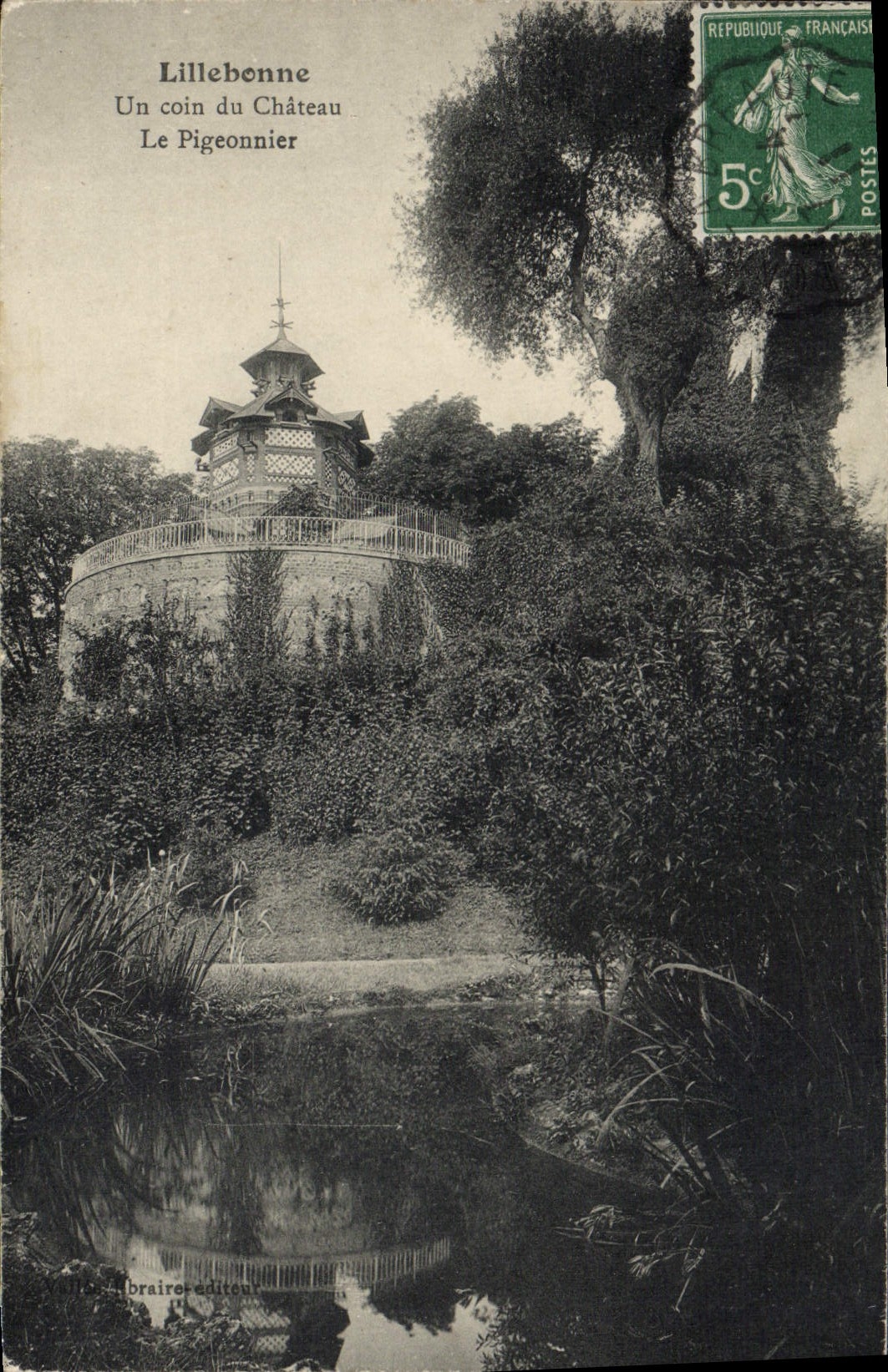 CPA Lillebonne Un Coin Du Chateau Le Pigeonnier