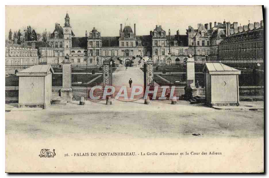 Palazzo di Fontainebleau — La Griglia d'onore e la Cour des Adieux — n°26