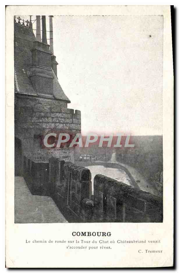 CPA Combourg Le Chemin De Ronde Sur La Tour Du chat ou Chateaubriand venait s'accouder
