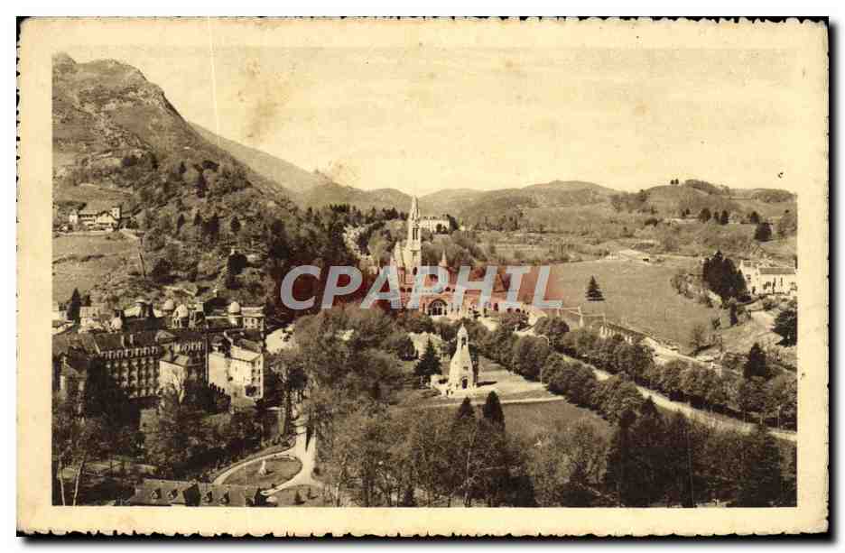 CPA Lourdes La Basilique Et Le Calvaire Vus Du Chateau Fort