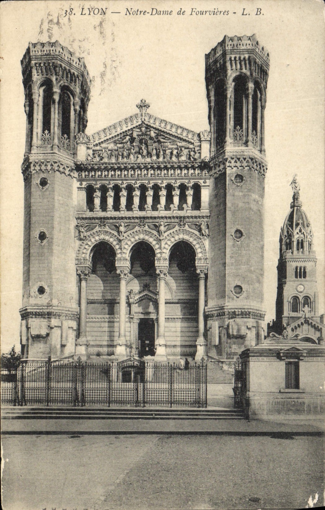 LYON — Notre-Dame de Fourvières — L. B. n°38