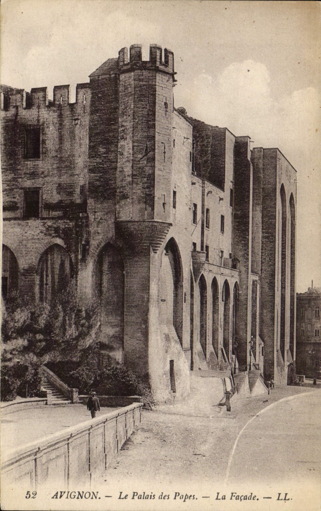 Avignon — Le Palais des Papes — La Façade — LL. — n° 52