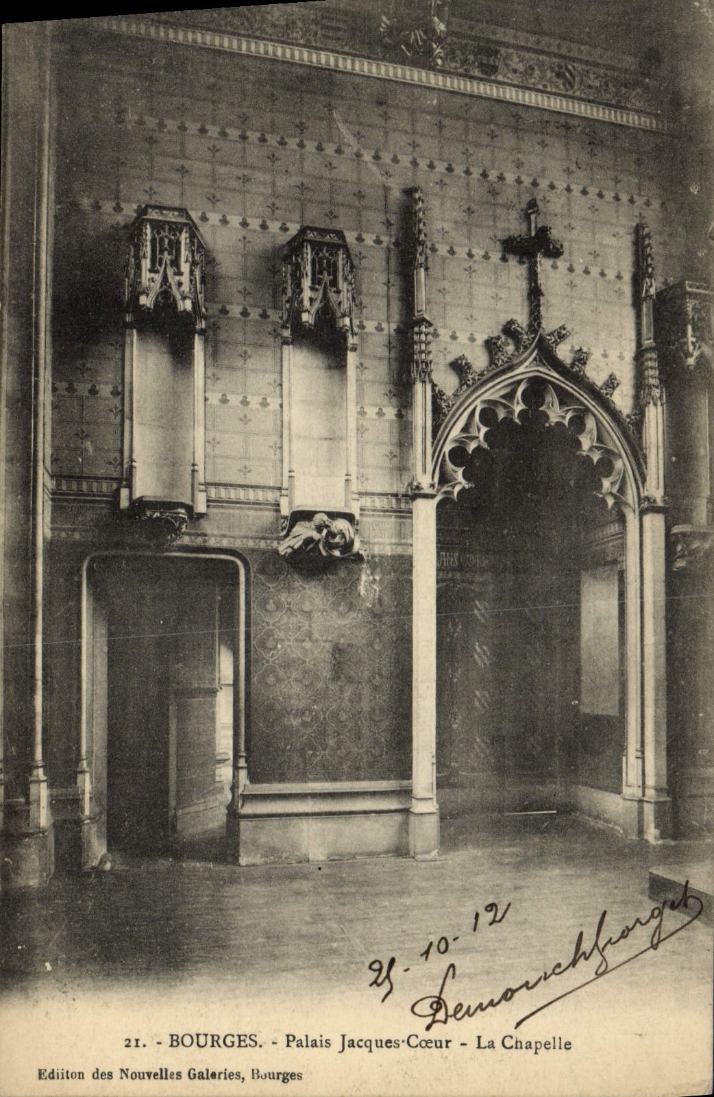 CPA Bourges Palais Jacques Coeur La Chapelle