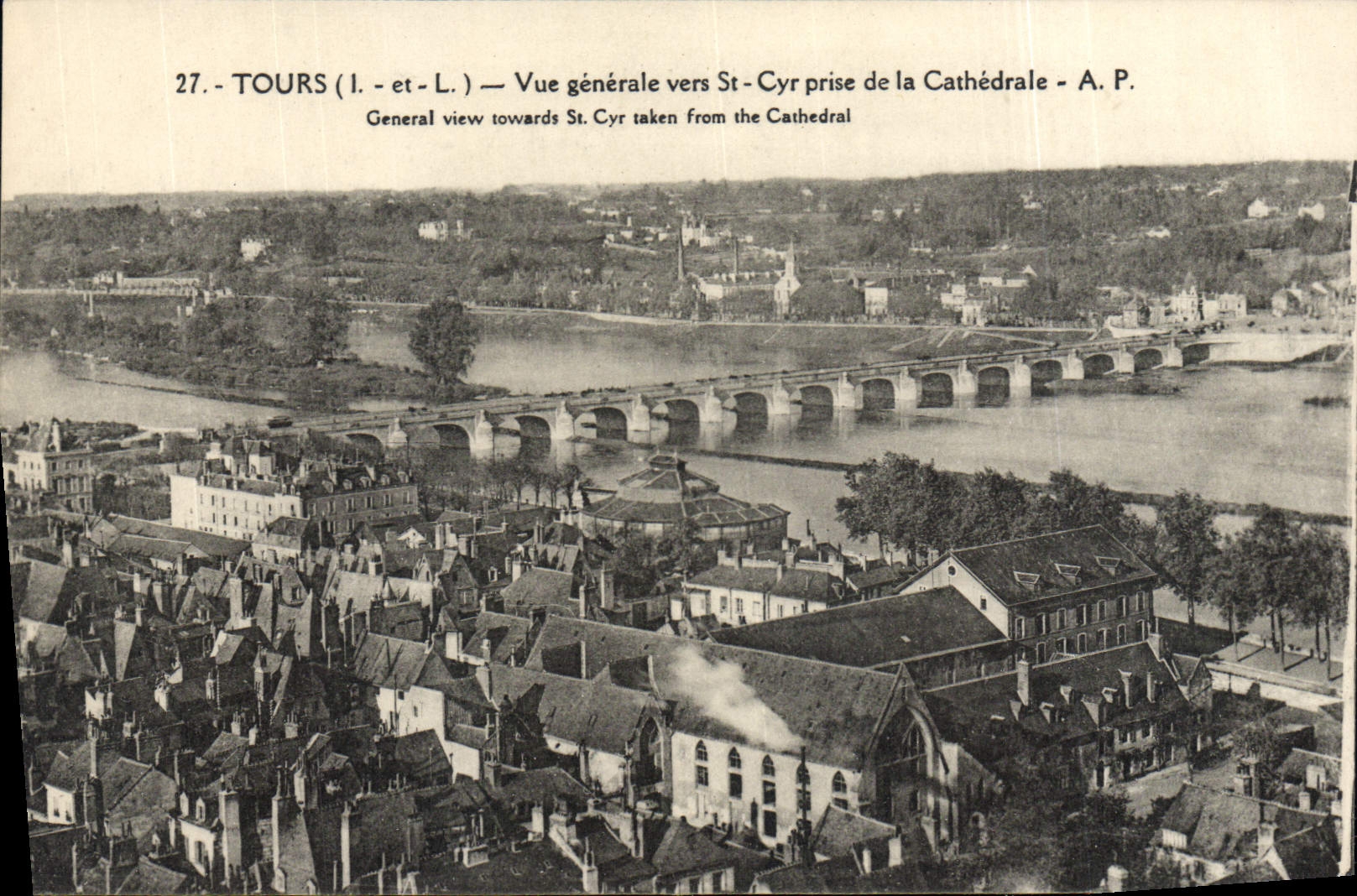 CPA Tours Vue Generale Vers St Cyr Prise de la Cathedrale