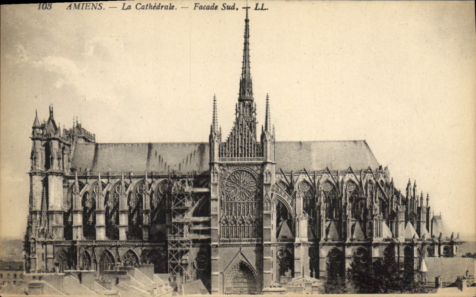 CPA Amiens La Cathedrale Facade Sud