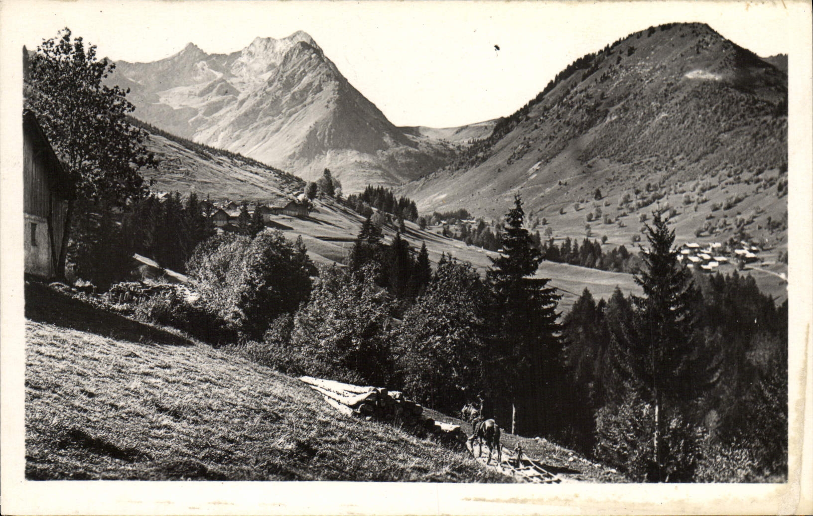 CPM Les Beaux Sites De Haute Savoie Le roc d'enfer