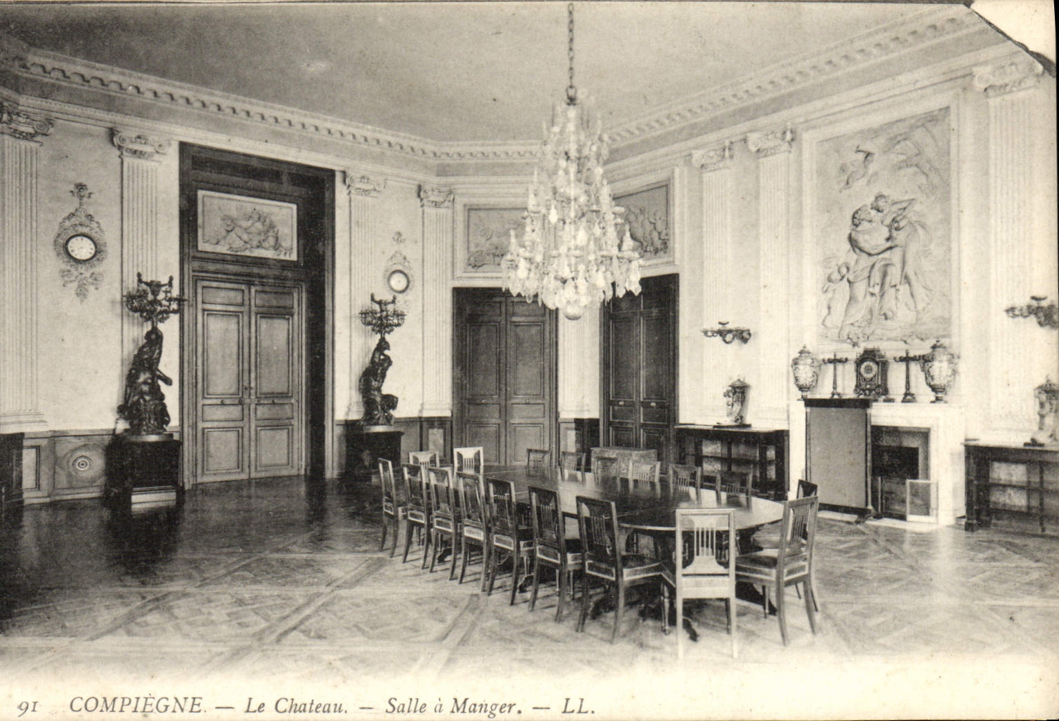 Compiègne — Le Château — Salle à Manger — LL. — n° 91