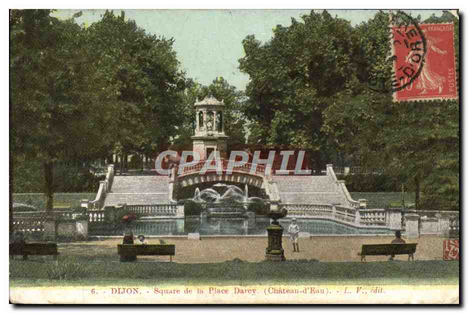 CPA Dijon Square de la place Darcy Chateau d'eau